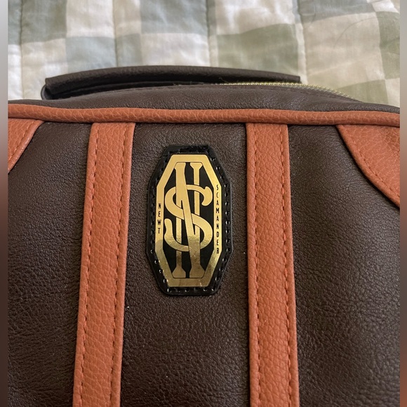 OFFICIALLY LICENSED “Fantastic Beasts and Where to Find Them” Pencil Case - Picture 2 of 6